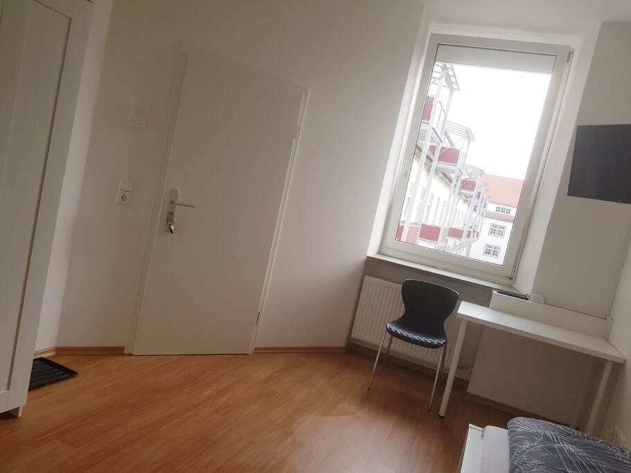 Helles Apartment Neutraubling Eksteriør billede